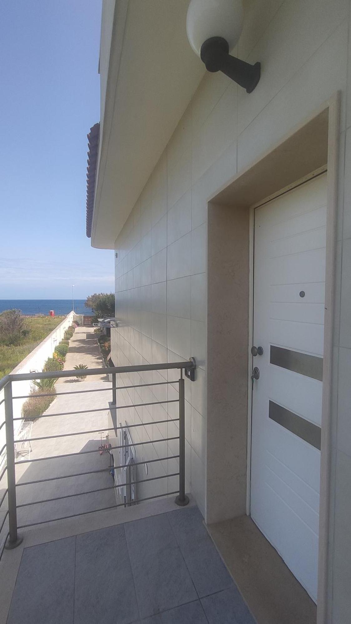 Seagull Apartments - Front And Sea View & Airport 바리 외부 사진